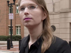 Інформатор Wikileaks намагалася накласти на себе руки перед судом у справі Ассанжа