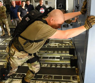 Французькі розробники представили інноваційний екзоскелет Hercule для військових