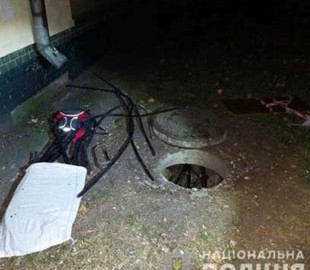 У Києві чоловік вкрав 38 метрів кабелю зв'язку
