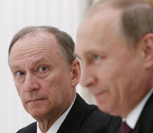 Пацієнт живий, але наляканий: на Патрушева було скоєно замах