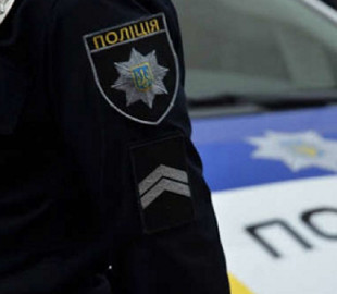 В Кривом Роге курьер и заказчик еды пугали друг друга оружием