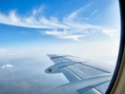 Французька компанія Astronics PGA заробила на літаках путіна та шойгу 5 млн євро