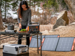 Портативні сонячні панелі набирають популярності: як живуть люди поза електромережею