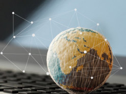 Зеленский хочет подключить интернет к сельским школам Украины