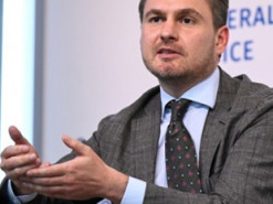 Генпрокурор закликав підприємців повідомляти про вимагання хабарів на портал «СтопТиск»