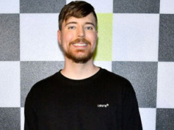 Американський блогер зібрав гуманітарної допомоги для українських біженців на $3 млн