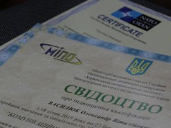 В Харькове отставные военные стали IT-специалистами в рамках программы “НАТО-Украина” (Фото)