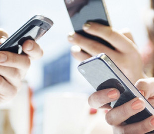 Приложения из AppStore и Google Play отправляют данные украинцев на сервера Яндекса в Россию