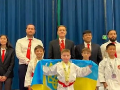 9-річний український каратист виграв чемпіонат світу, тренуючись онлайн із окупованого Бердянська
