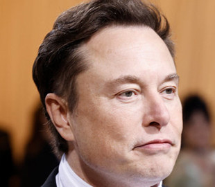 SpaceX заплатила стюардессе $250 000 из-за сексуальных домогательств Илона Маска – СМИ