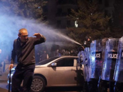 Протести в Грузії: силовики побили журналістів та демонстрантів, затримали 11 учасників