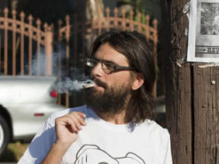 Основатель онлайн-магазина по продаже марихуаны сбежал в "Борисполе" во время депортации в Израиль