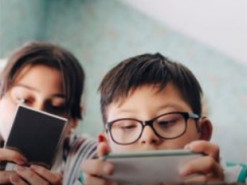 Радіація мобільного телефону та здоров'я дітей: що потрібно знати батькам