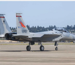 Розробники Boeing представили новітній винищувач F-15EX Eagle II