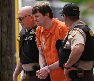 У США арештували чоловіка, який зґвалтував однокурсницю і писав їй про це на Facebook