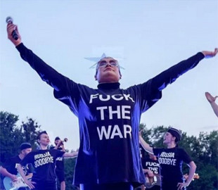 «Імпортозаміщення». Вєрка Сердючка затролила гендиректора Роскосмосу Рогозіна