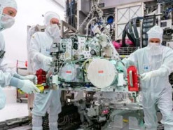 Intel сможет продолжить освоение новых техпроцессов даже в случае проблем с переходом на использование нового оборудования