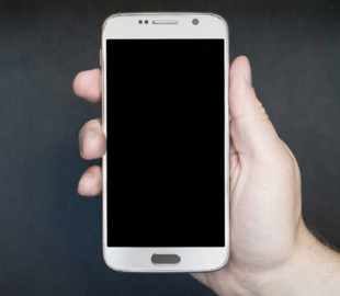 Як смартфони збирають дані про нас і чи варто цього боятися