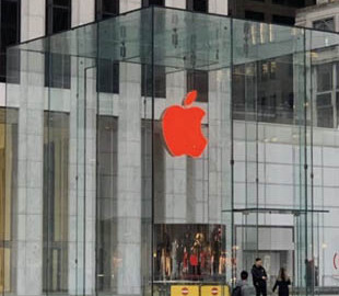 Apple Store по всему миру изменили логотип на красный