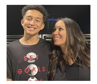 Листувався з "Дейнеріс Таргарієн": у США жінка звинувачує ШІ у самогубстві 14-річного сина