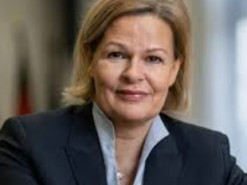 Глава МВС Німеччини розповіла про ризики, з якими може зіткнутися країна