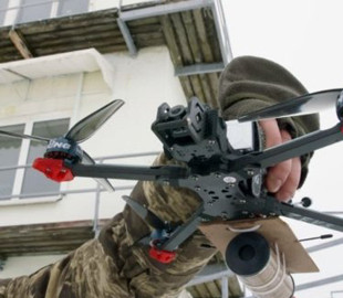 Нова технологія на фронті: ЗСУ зламали російський дрон, щоб знищити базу РФ