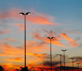 "Умные" уличные фонари могут помочь при развертывании 5G-сетей