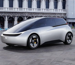 Индийский производитель е-скутеров показал электромобиль