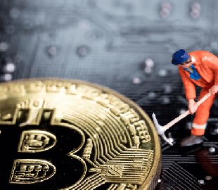 В мае доход биткоин-майнеров упал на 22%