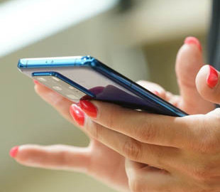 НКРСИ получила рекордное число жалоб украинцев на платные анекдоты и гороскопы в телефоне