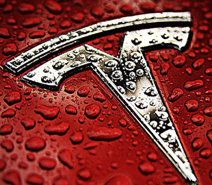 Tesla ускоряет производство автомобилей и снижает их стоимость