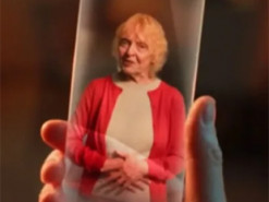 Чорне дзеркало в житті. Новий застосунок від 2Wai створює аватари померлих людей