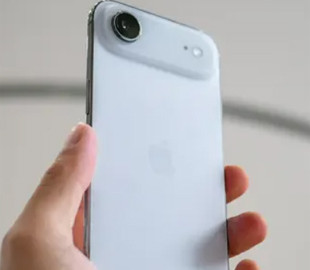 Як мріяв Джобс: у Apple підтвердили роботу над повністю скляним iPhone