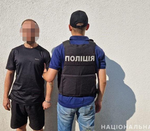 Поліцейські Києва затримали шахрая, який переховувався від правосуддя