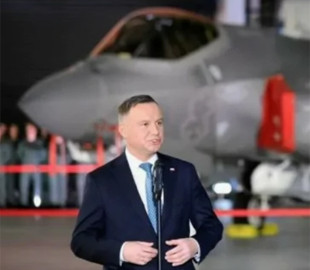 Захистить від російської ППО: Польща закупила новітні ракети AARGM-ER для своїх F-35