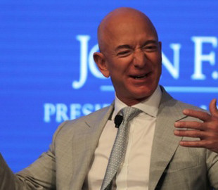 Богатейший человек в мире стал холостяком