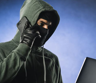 “Дочка у біді”: жителька Калущини перерахувала шахраям 50 тисяч гривень