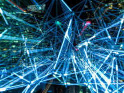 Cмартфон епохи нейромереж створюють вихідці з Apple