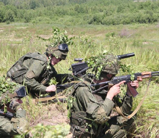 Білорусь знову подовжила військові навчання поблизу кордонів України