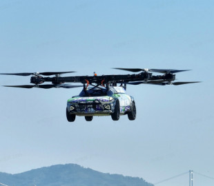 Suzuki створюватиме «літаючі автомобілі» за допомогою SkyDrive