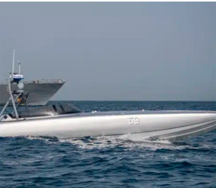 ВМС США планують замовити надводні дрони великої дальності