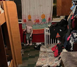 У Дніпрі в батьків забрали шістьох дітей: душили та не годували
