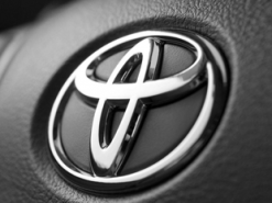 Toyota запустит производство твердотельных батарей в 2025 году