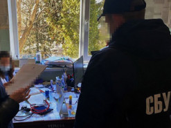 В двух областях врачи получили от 500 тысяч до 2,5 миллиона гривен на подделке COVID-сертификатов