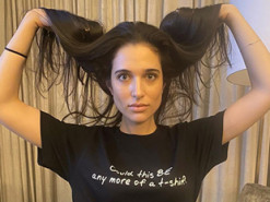 Мэттью Перри поделился первым снимком своей юной невесты в соцсетях