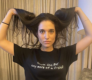 Мэттью Перри поделился первым снимком своей юной невесты в соцсетях