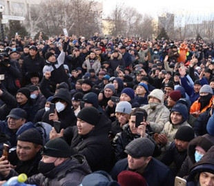 Протести у Казахстані: у країні відключили мобільний інтернет