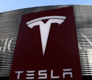 Tesla застерігає Трампа про ризики торговельної війни для експортерів США