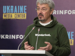 Ткаченко скептично ставиться до "кампанії таврування" деяких ведучих з телемарафону