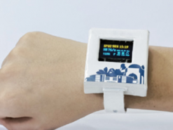 Из цинка и серебра сделали растворимую плату для умных часов